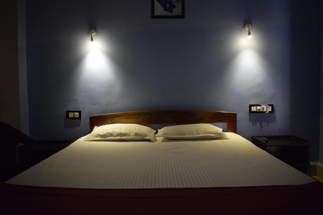 Sanrit Hotel GOA Exterior photo