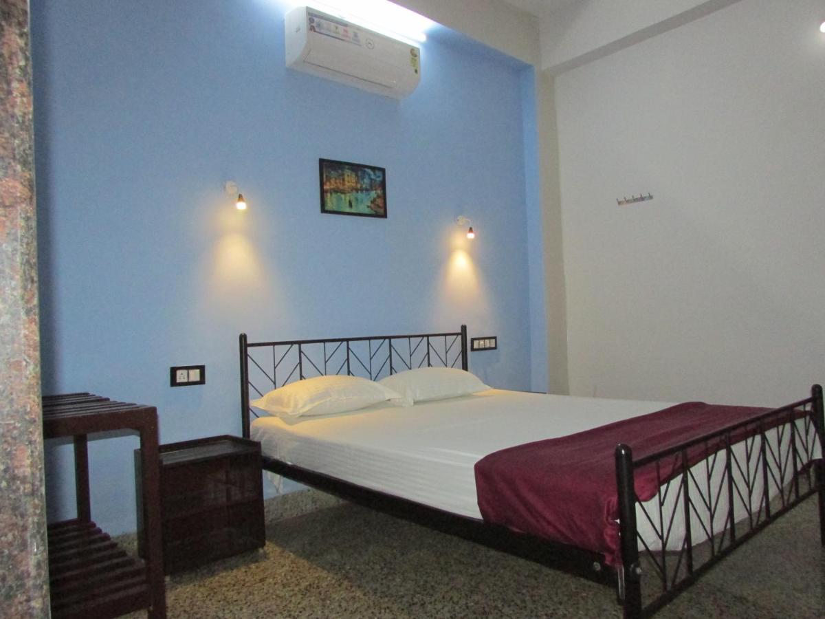Sanrit Hotel GOA Exterior photo